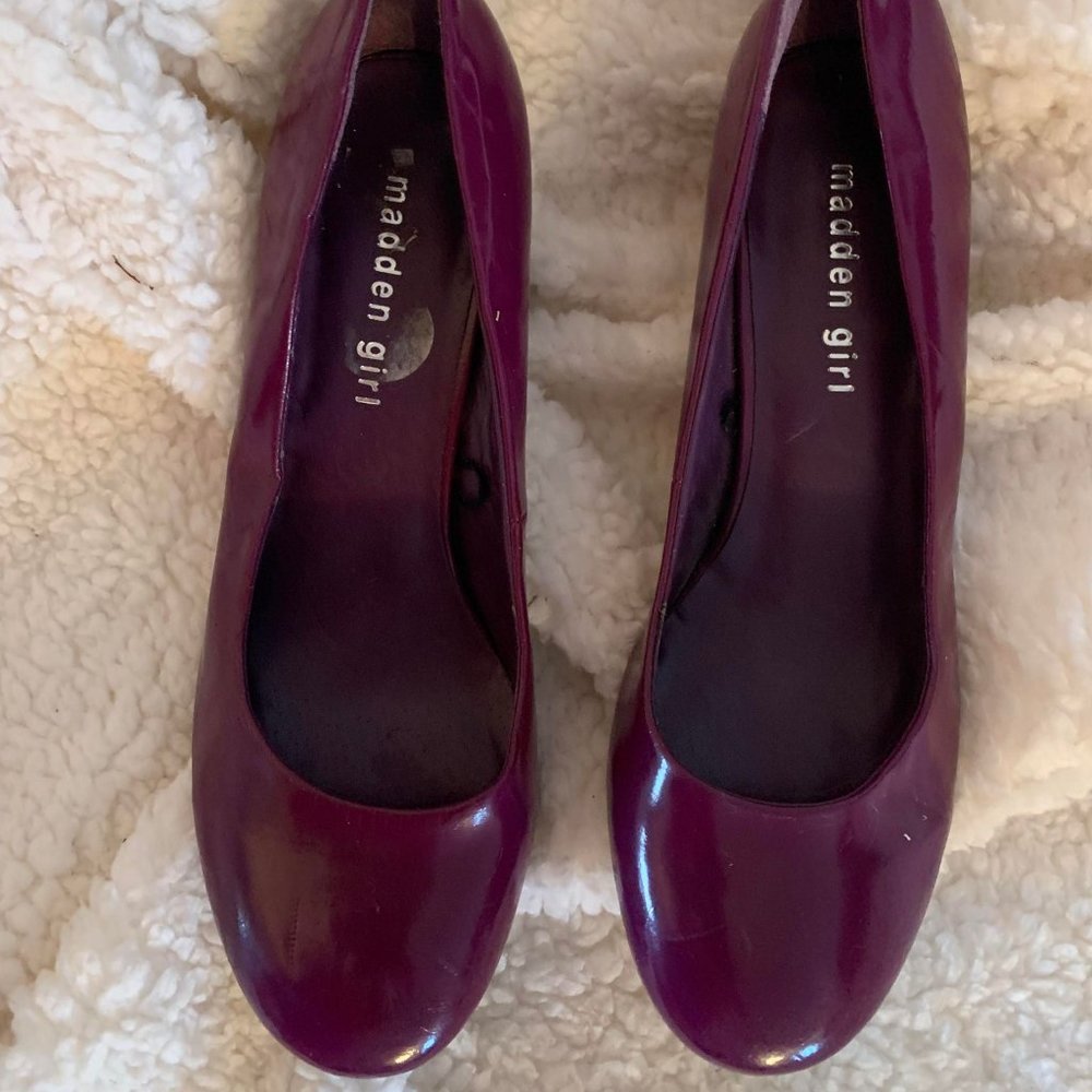 EUC Madden girl Purple Plum Pump Heels size 8